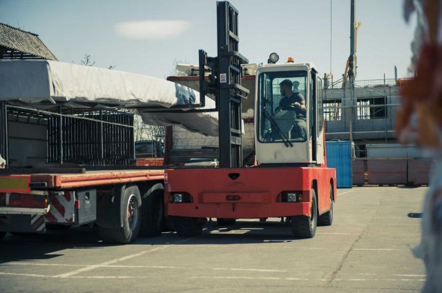 RTITB Sideloader Lift Truck (C1, C2) Novice, Refresher, Conversion and Experienced User Course